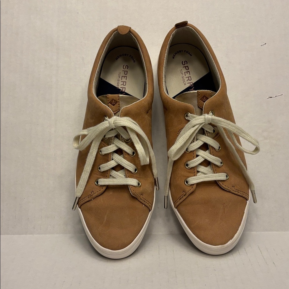 Sperry Woman’s Top-Siders tan suede leather Size 9